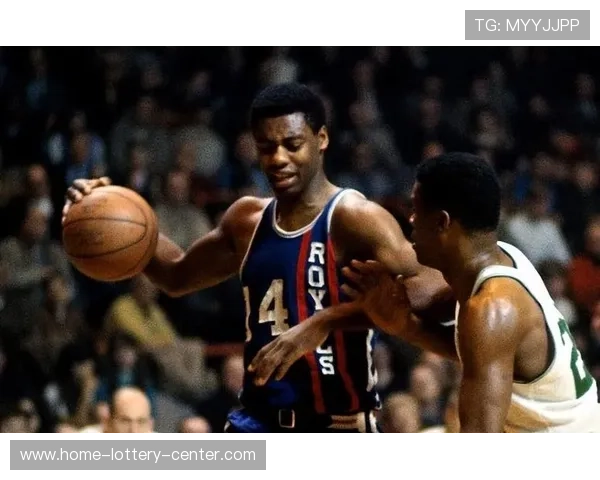 奥斯卡 施密特:传奇篮球巨星的成长历程与辉煌成就解析 奥斯卡 施密特:传奇篮球巨星的成长历程与辉煌成就解析